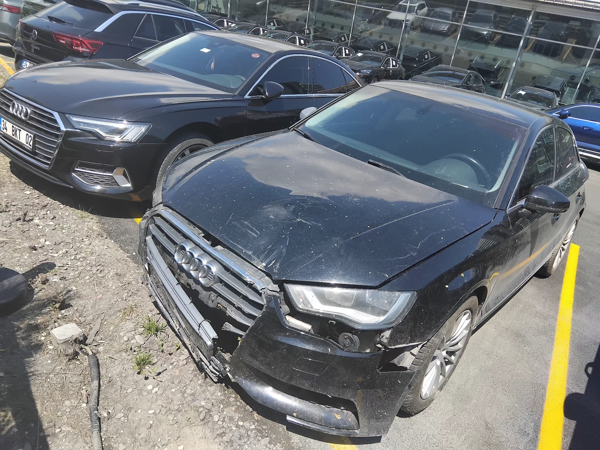 AUDI